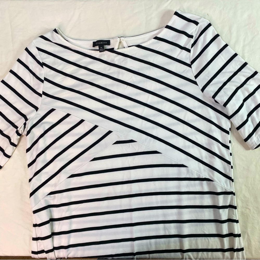 Talbot's Black/White Sz M Striped Short Sleeved Shirt